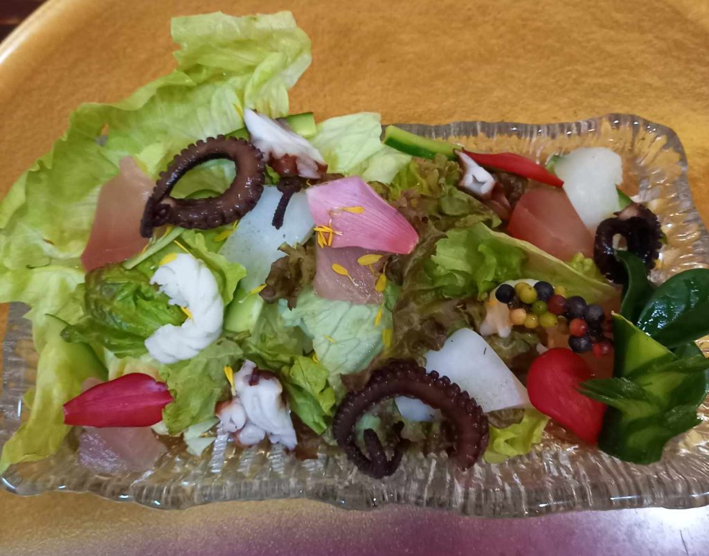 石垣市の八重山の食材を使った地元料理人の店とーいの料理