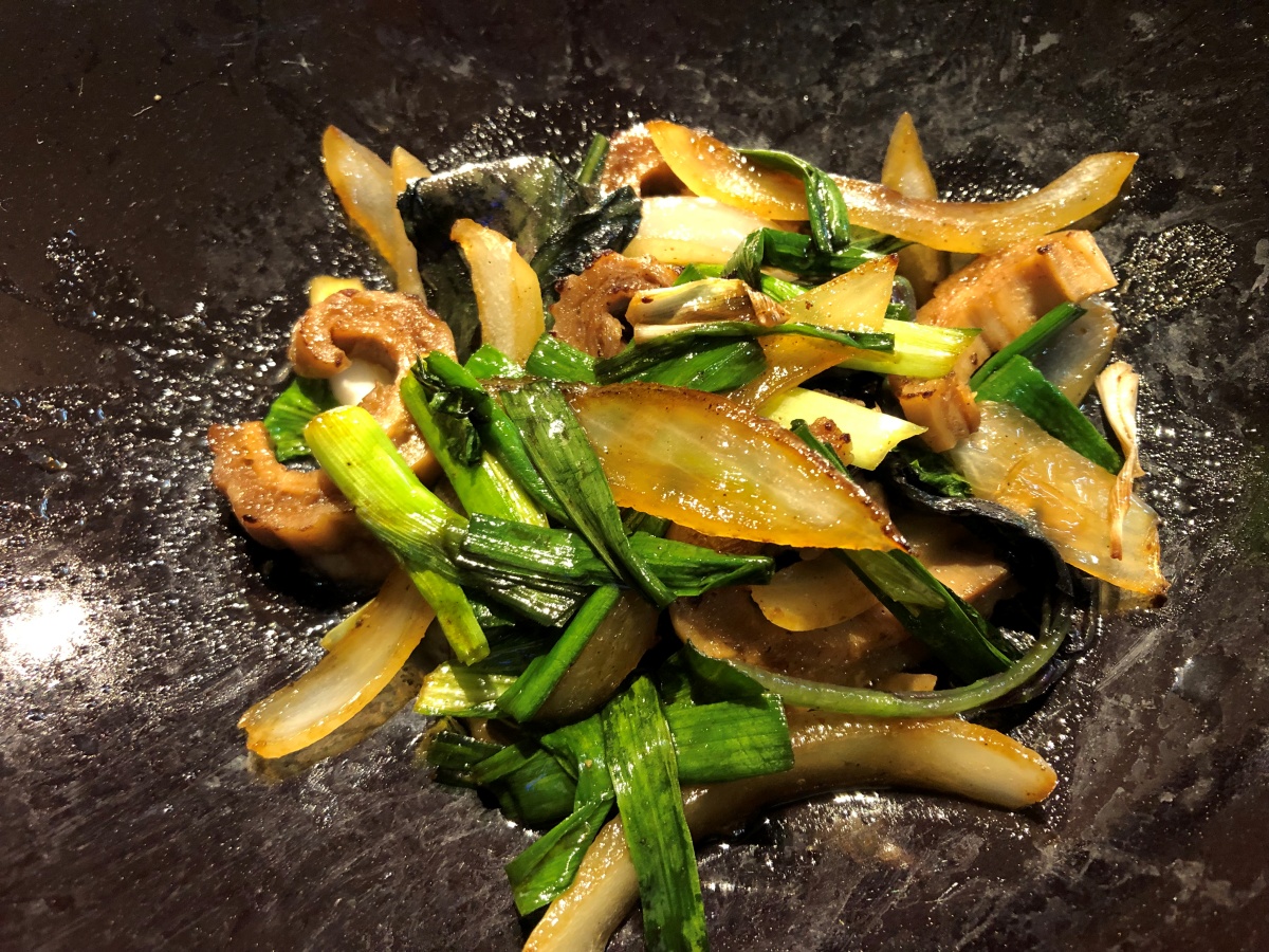 石垣市の八重山の食材を使った地元料理人の店とーいの料理