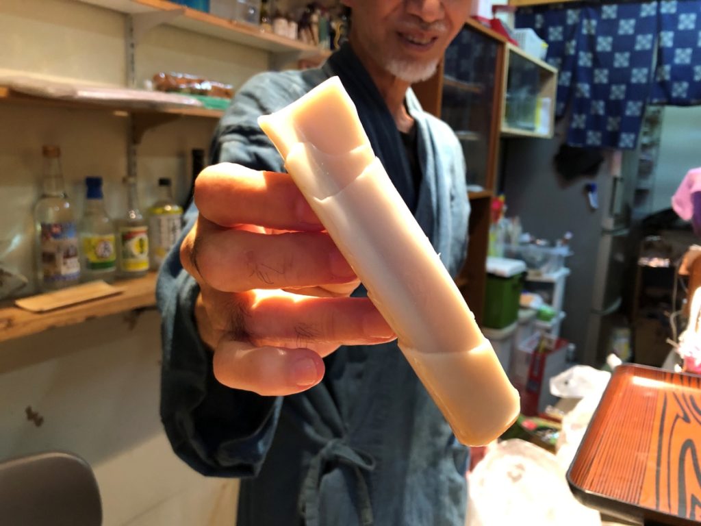 石垣市ユーグレナモールの近く、八重山の島料理店、とーいの名物アダンの芯芽の写真