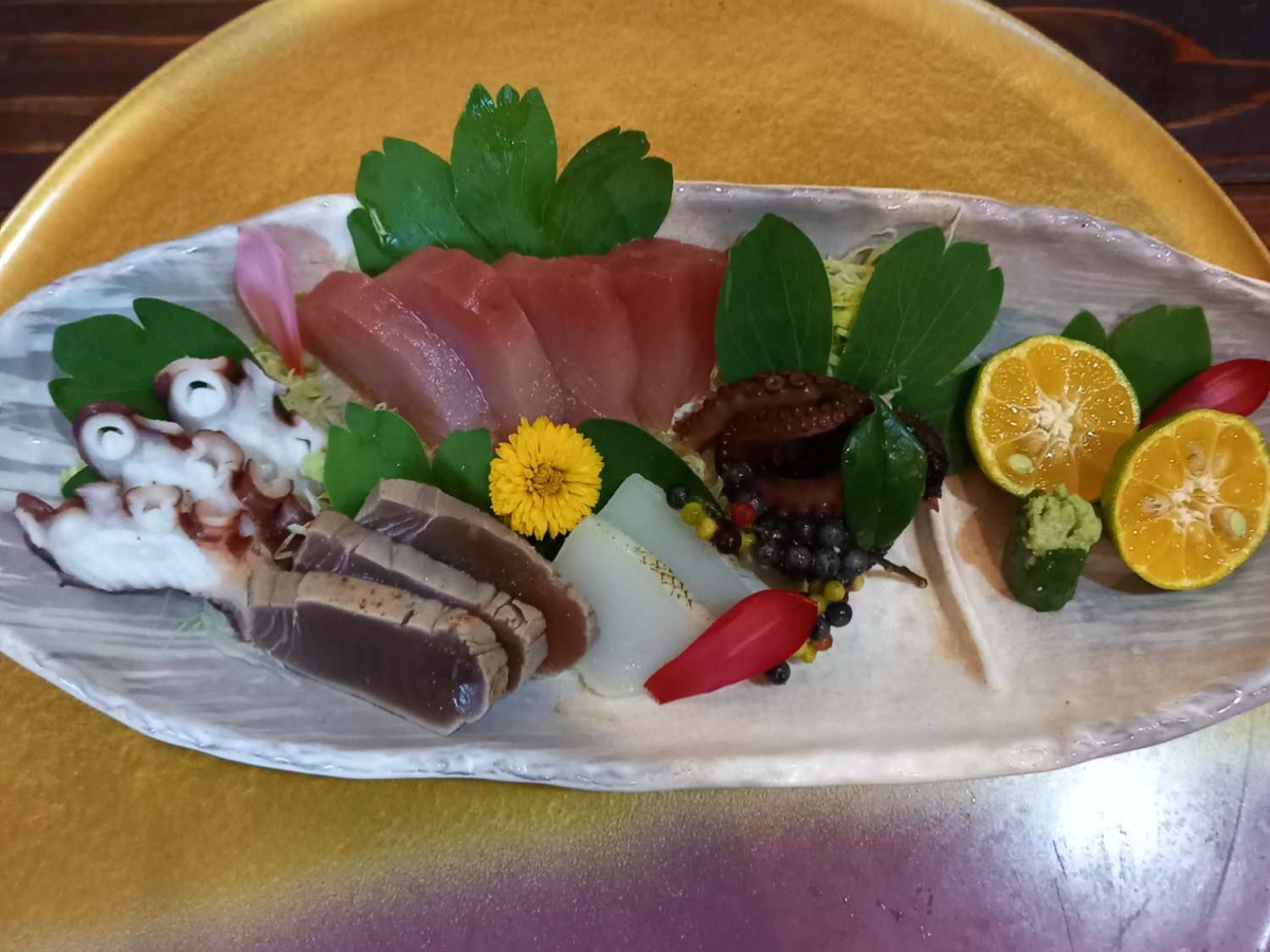 石垣市の八重山の食材を使った地元料理人の店とーいの料理